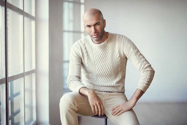 Phong cách thời trang của Zidane: Dạo chơi với áo khoác - Bóng Đá