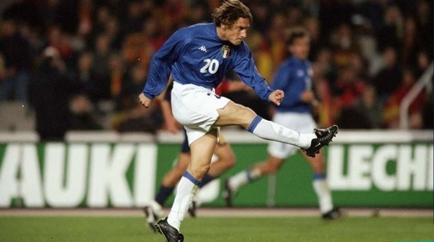 Top 5 thẻ đỏ khủng khiếp nhất lịch sử World Cup - Bóng Đá