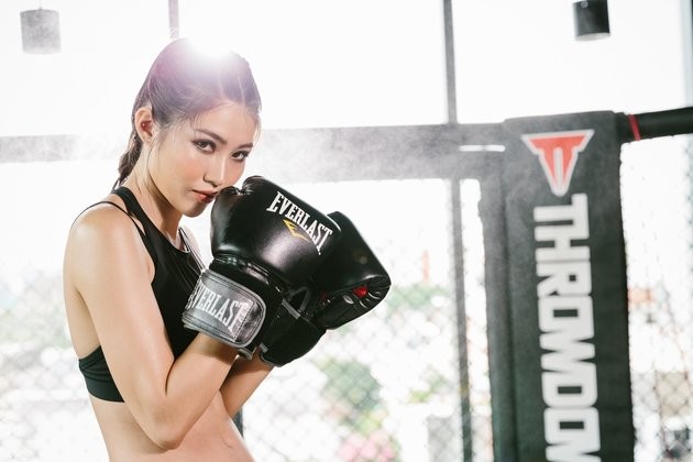 Người mẫu Chế Nguyễn Quỳnh Châu: 'Tôi từng là thủ môn và giữ sạch lưới' - Bóng Đá