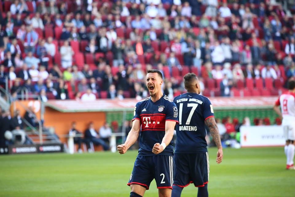 Chùm ảnh Bayern Munich đăng quang - Bóng Đá