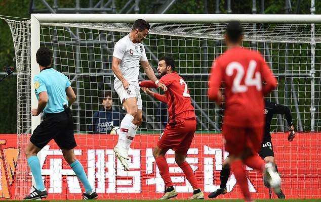 Chùm ảnh: Không Ronaldo, Bồ Đào Nha sẩy chân dù dẫn trước 2 bàn - Bóng Đá
