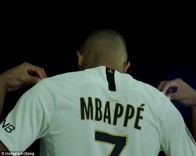 Aguero đóng vai 'Agent', lôi kéo Mbappe sang Man City? - Bóng Đá