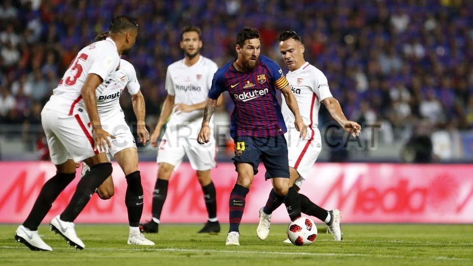 Messi lập kỷ lục trong lần đầu đeo băng đội trưởng Barcelona - Bóng Đá