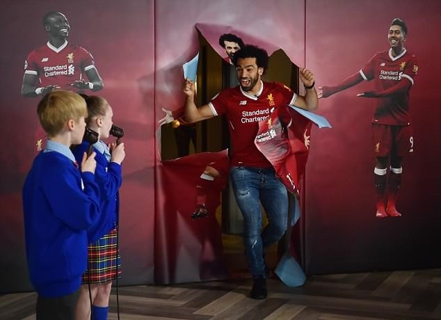Thấy gì ở buổi tập của Arsenal khi Wenger gần ra đi? - Bóng Đá