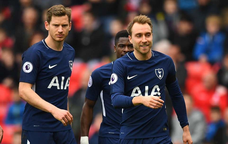 Hạ gục Stoke City, Tottenham khiến Chelsea thất vọng - Bóng Đá