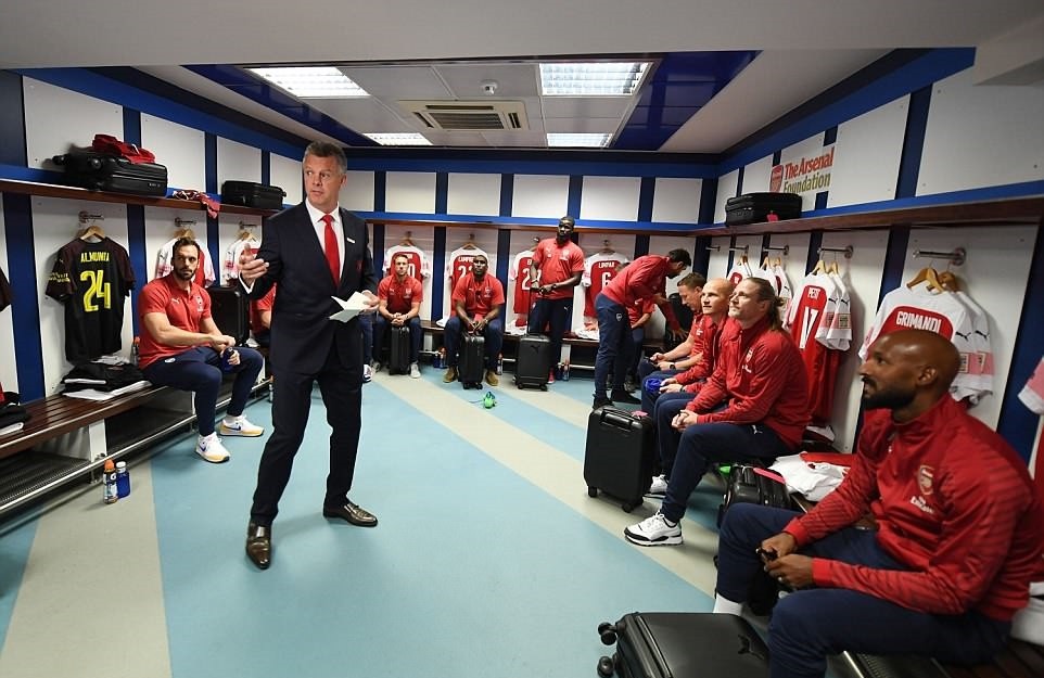 Raul nổ súng, huyền thoại Real đả bại huyền thoại Arsenal với những Pires, Anelka - Bóng Đá