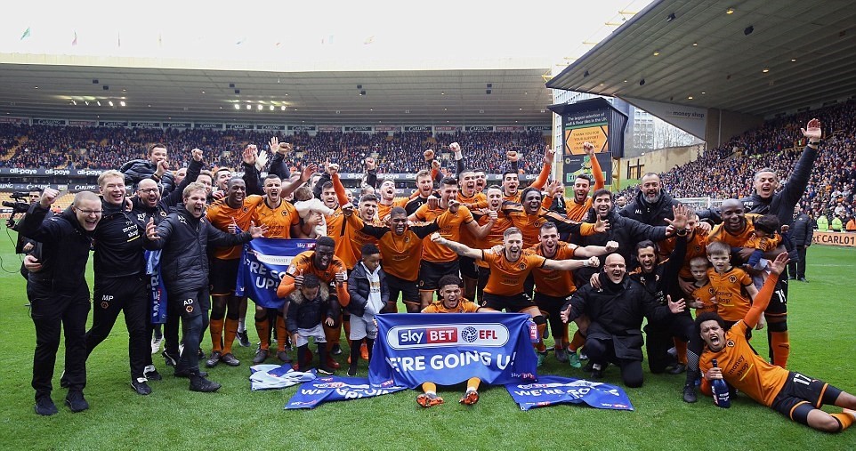Trở lại Premier League, Wolves mở hội ăn mừng - Bóng Đá