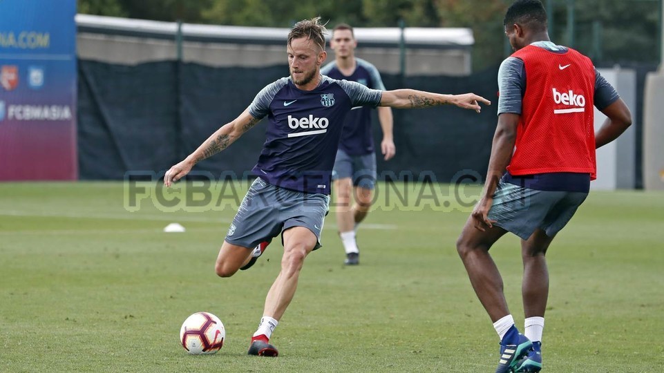 Ảnh tập Barcelona - Bóng Đá
