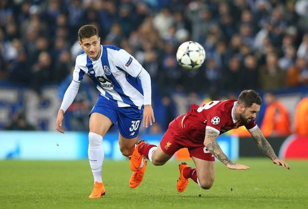 Van Persie, Fabregas tái hợp ở Arsenal trong trận cầu tri ân Rosicky - Bóng Đá