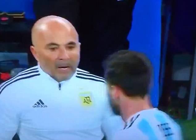 Cận cảnh: Sút tung lưới PSG, nụ cười đã trở lại với 'số 10' Ozil - Bóng Đá