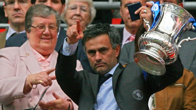Conte, Mourinho & Top 10 HLV 'ăn đủ' dù bị sa thải - Bóng Đá