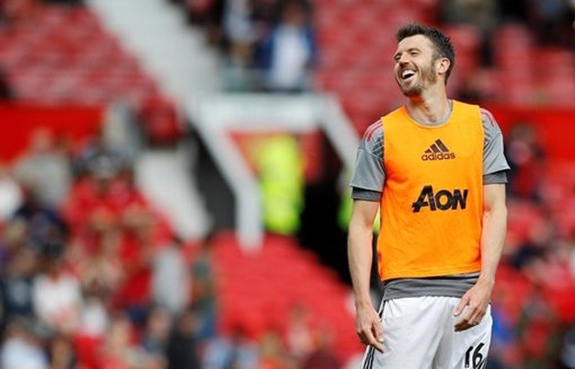 De Gea đoạt 'Găng tay vàng', M.U tri ân Carrick - Bóng Đá