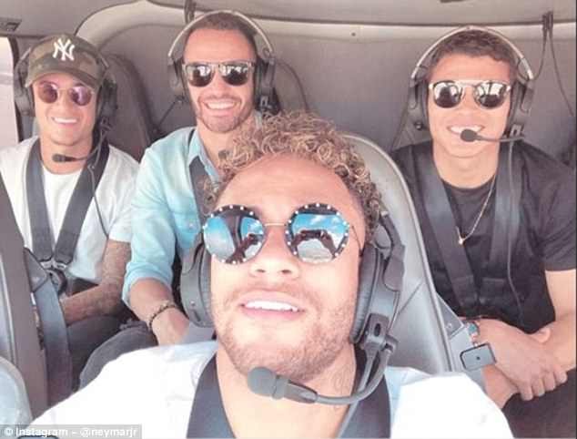 Chùm ảnh: Tinh thần lên cao, Neymar sẵn sàng cho World Cup - Bóng Đá