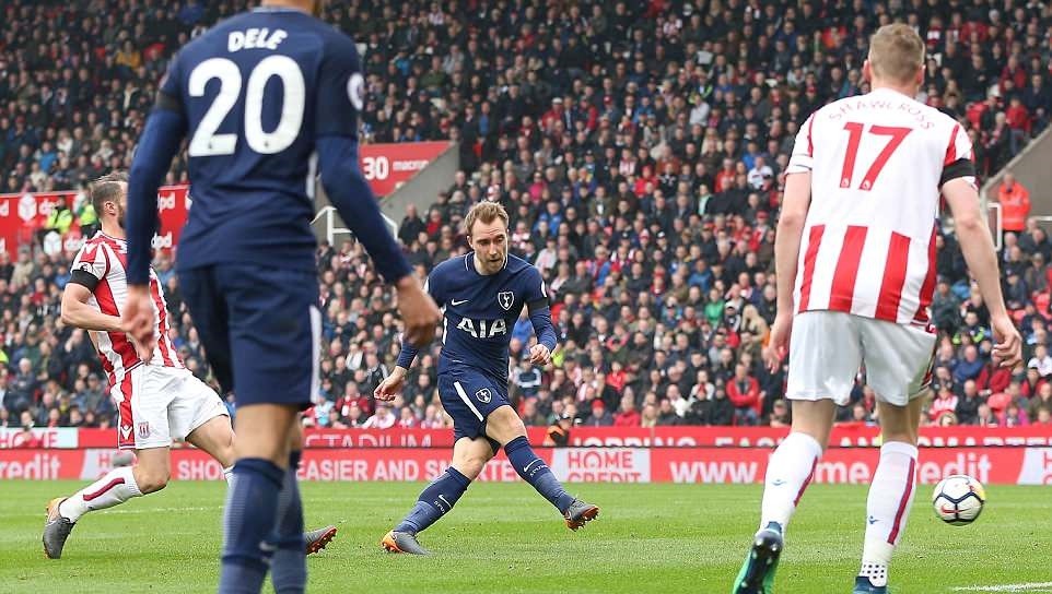 Trước Fred, 6 cầu thủ Brazil từng khoác áo Man Utd ra sao? - Bóng Đá