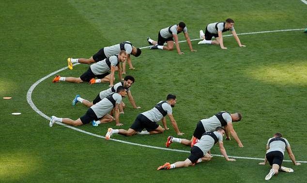 LIVERPOOL TẬP LUYỆN - Bóng Đá
