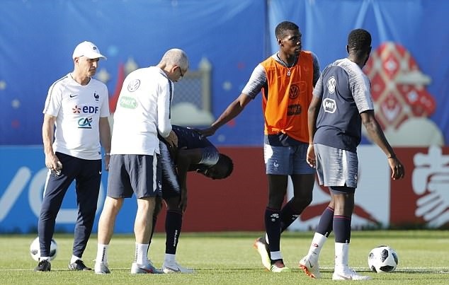 Pogba lo lắng khi đồng đội đổ gục xuống sân trước đại chiến Argentina - Bóng Đá