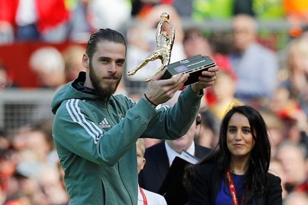 De Gea đoạt 'Găng tay vàng', M.U tri ân Carrick - Bóng Đá