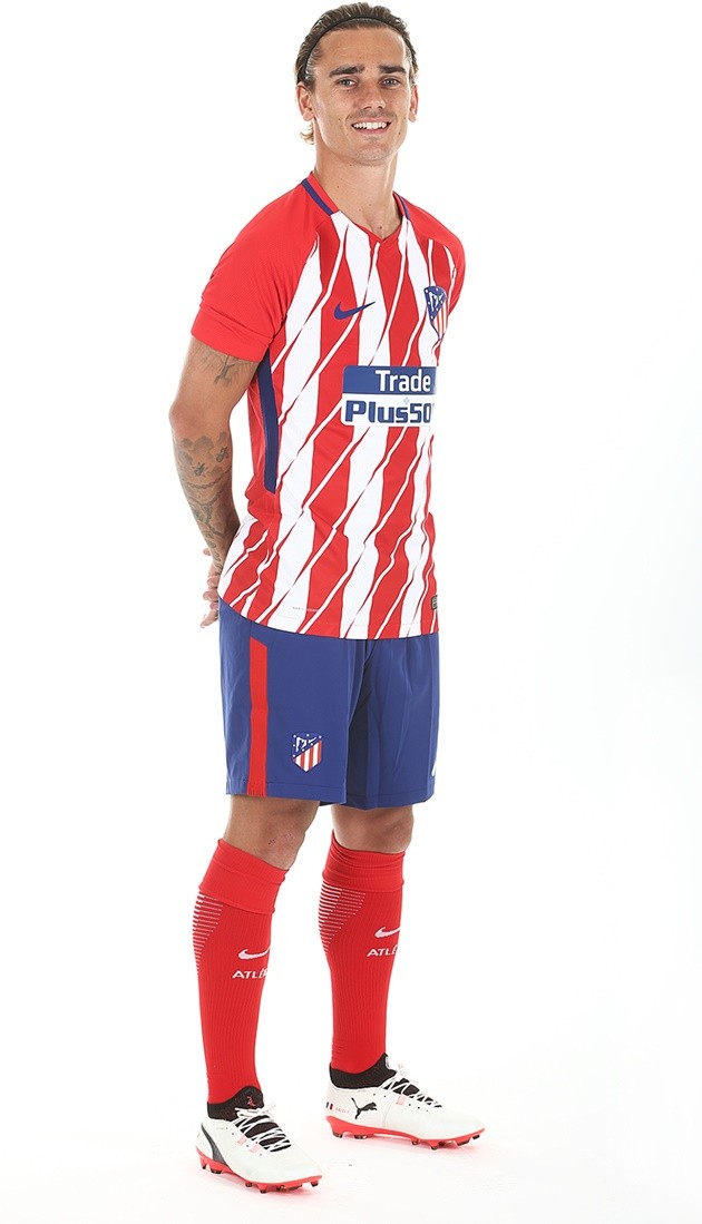 Atletico Madrid ra áo mùa mới cực chất - Bóng Đá