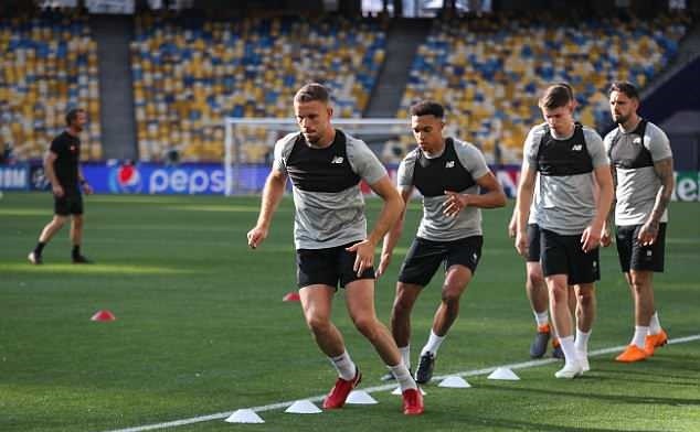 LIVERPOOL TẬP LUYỆN - Bóng Đá