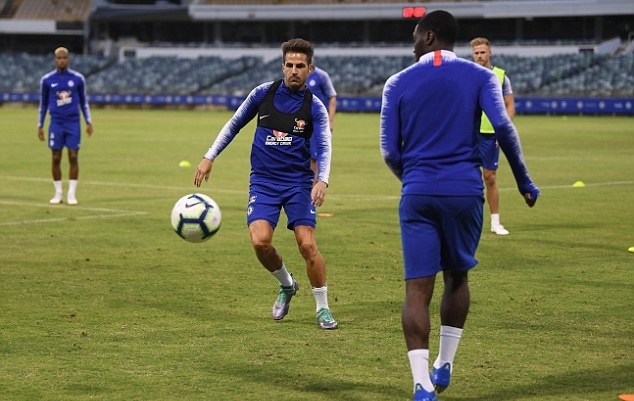 Chelsea tập cật lực, chờ màn ra mắt của HLV Sarri - Bóng Đá