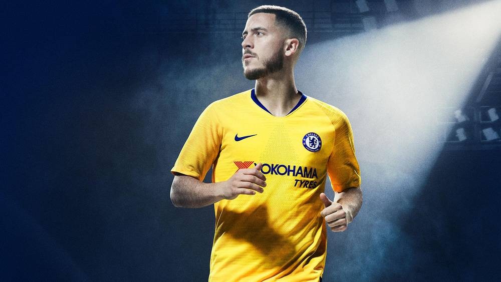 Kante 'cool ngầu' khi cùng Hazard trình làng áo đấu mới của Chelsea - Bóng Đá