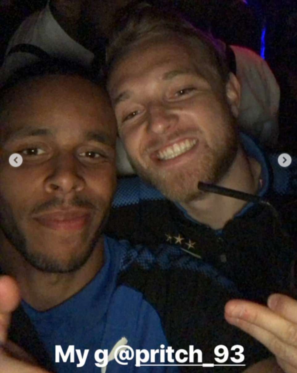 Khiến Chelsea ôm hận, Huddersfield 'quẩy' tận 5 giờ sáng - Bóng Đá