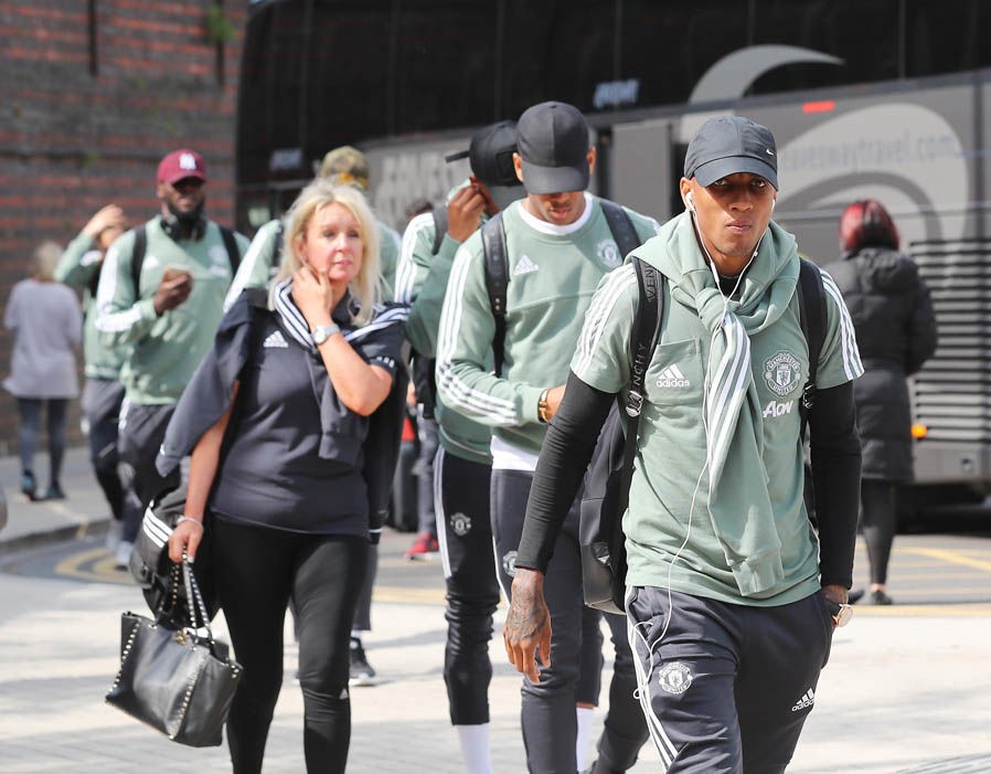 Man Utd hành quân tới London, sẵn sàng chiến Chelsea - Bóng Đá
