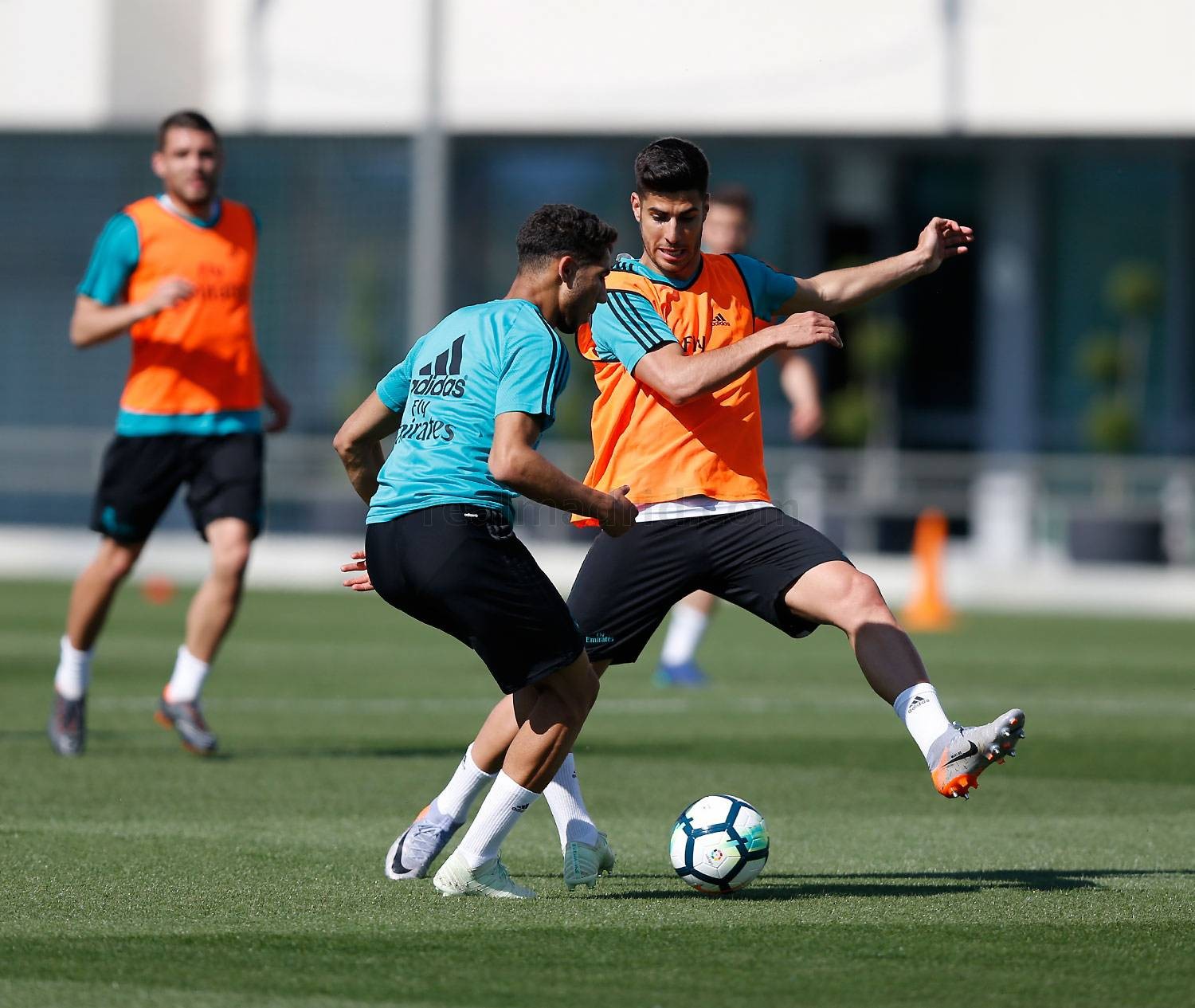 Ronaldo quẩy sung trên sân tập, quyết gieo sầu cho Liverpool - Bóng Đá
