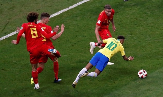 Những điều bạn có thể bỏ lỡ sau 2 trận tứ kết World Cup đầu tiên - Bóng Đá