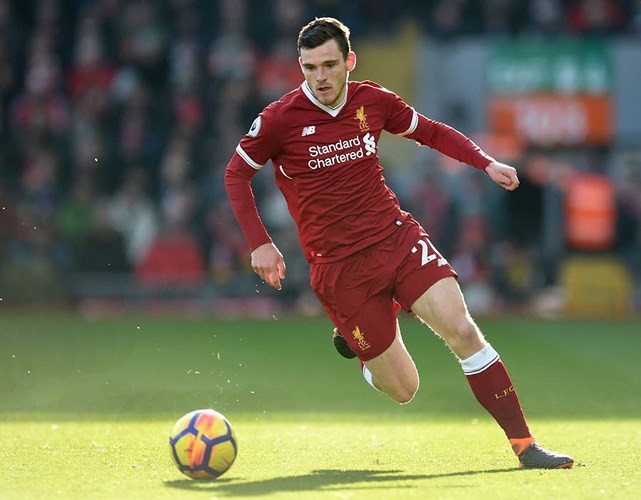 Đá trúng mặt phóng viên, Ronaldo thể hiện nghĩa cử cao đẹp - Bóng Đá