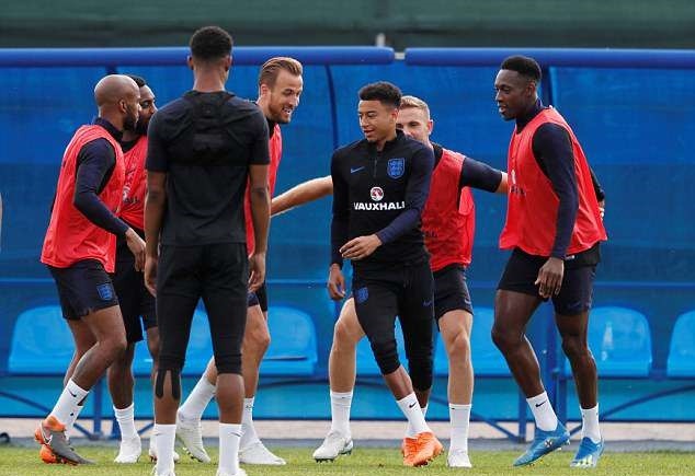 Young, Lingard khiến Harry kane hụt hơi, Tam sư sẵn sàng ra quân - Bóng Đá
