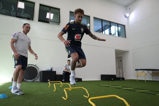 Chùm ảnh: Tinh thần lên cao, Neymar sẵn sàng cho World Cup - Bóng Đá
