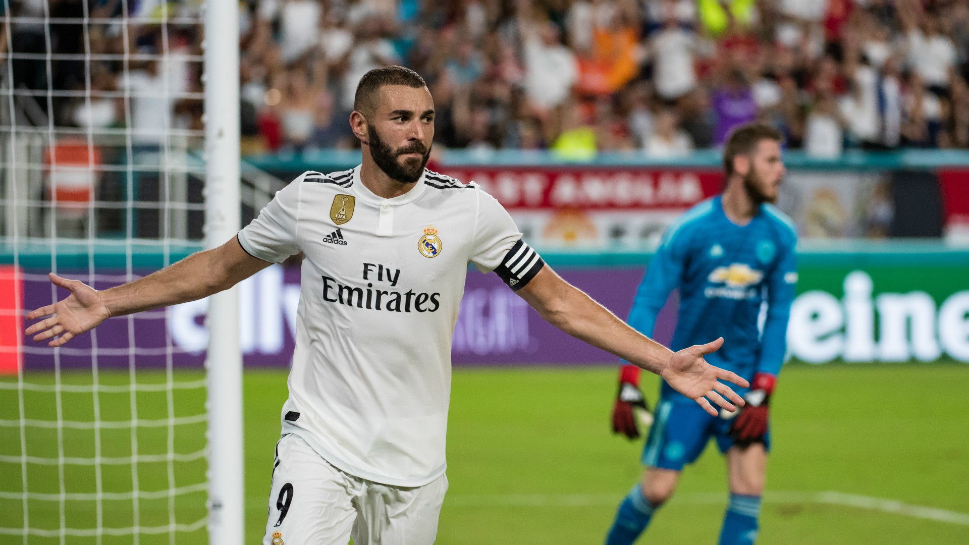 10 hợp đồng tài trợ áo đấu giá trị nhất: Premier League chiếm trọn - Bóng Đá