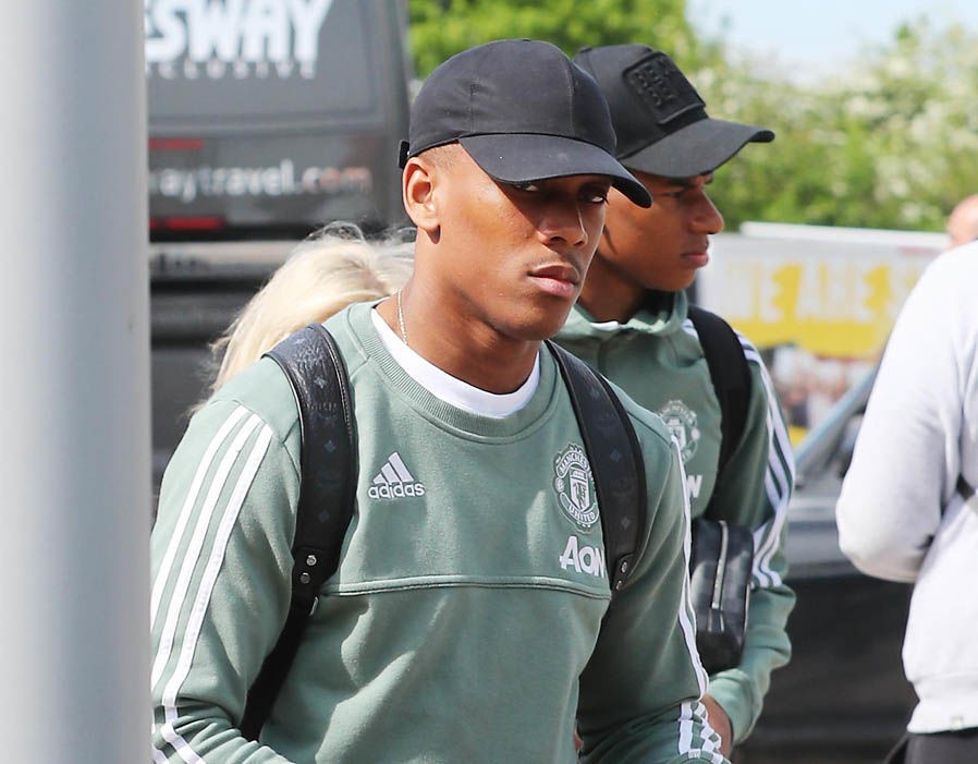 Man Utd hành quân tới London, sẵn sàng chiến Chelsea - Bóng Đá