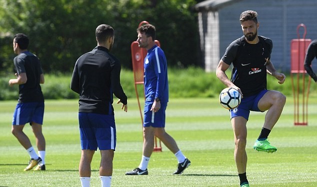 Chelsea tập luyện - Bóng Đá