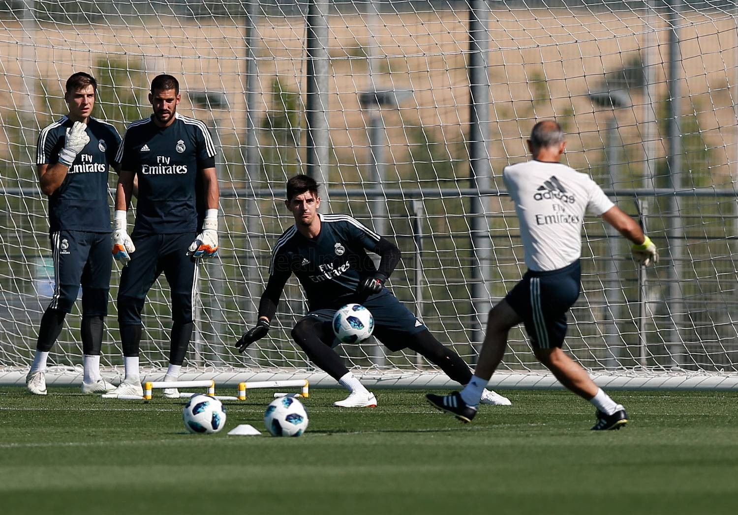 Real Madrid tập luyện - Bóng Đá