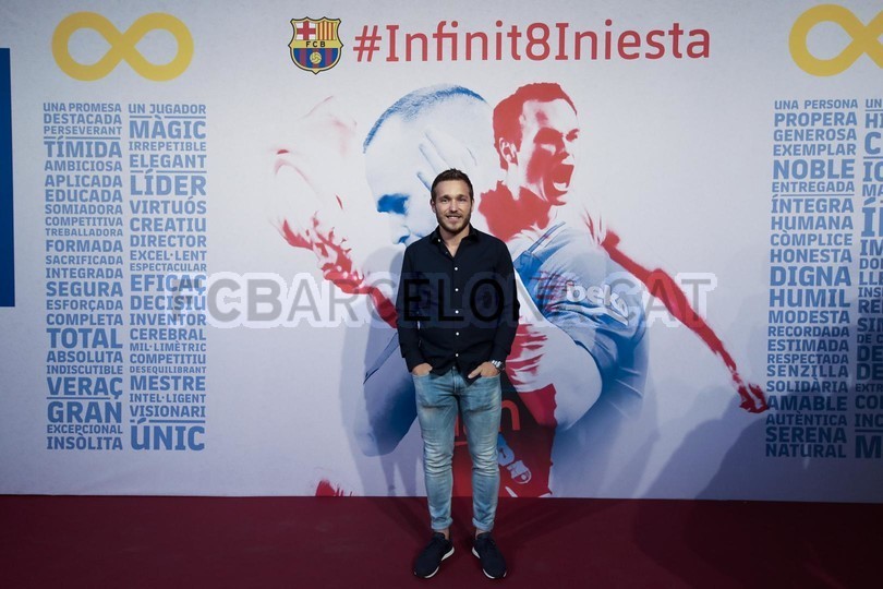 NÓNG: Neymar nhắn nhó trên sân tập, nguy cơ nghỉ hết World Cup - Bóng Đá