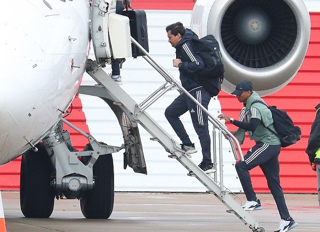 Chuẩn bị chiến Tottenham, dàn sao Man Utd buồn như đưa đám - Bóng Đá