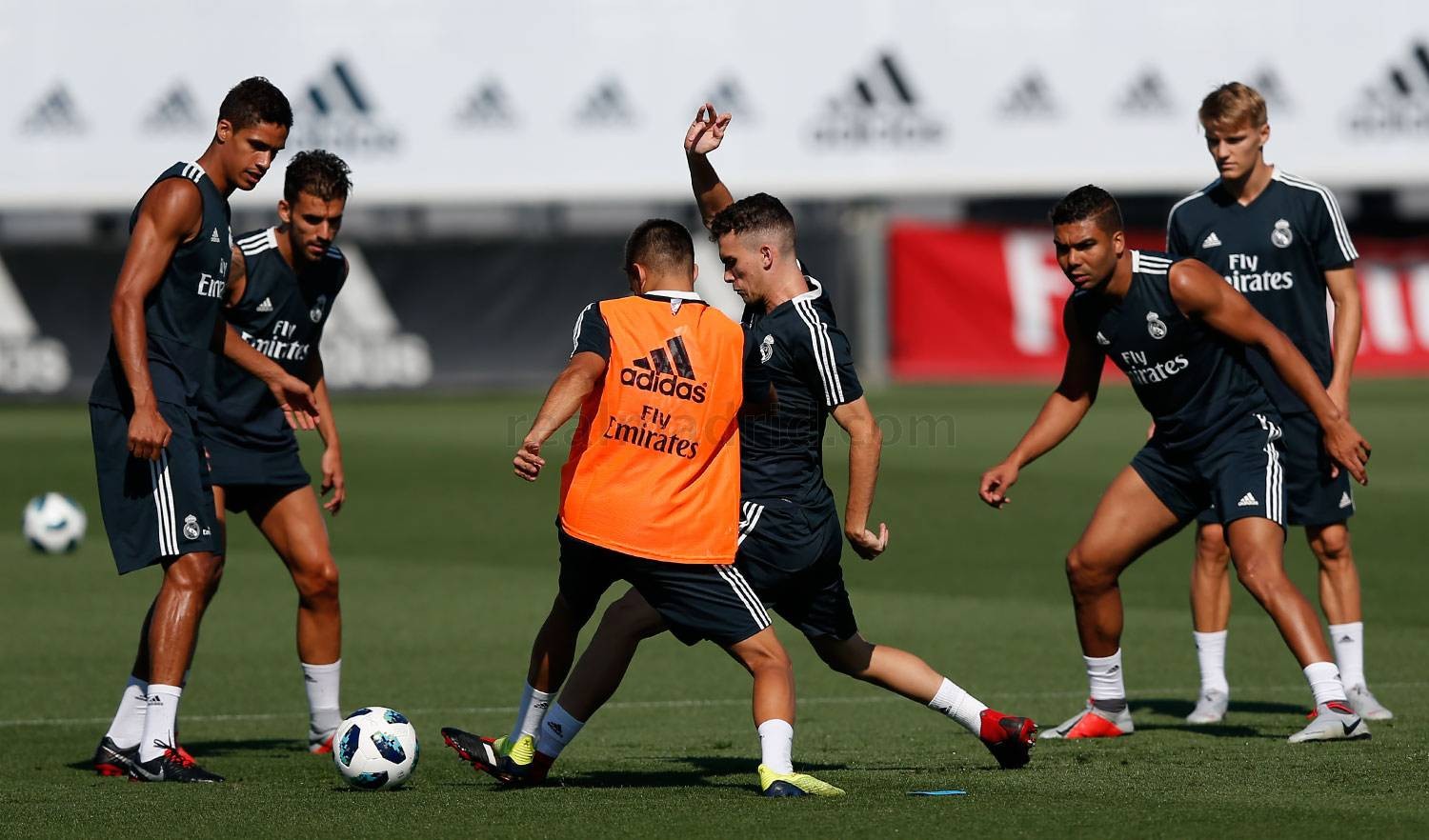 Real Madrid tập luyện - Bóng Đá