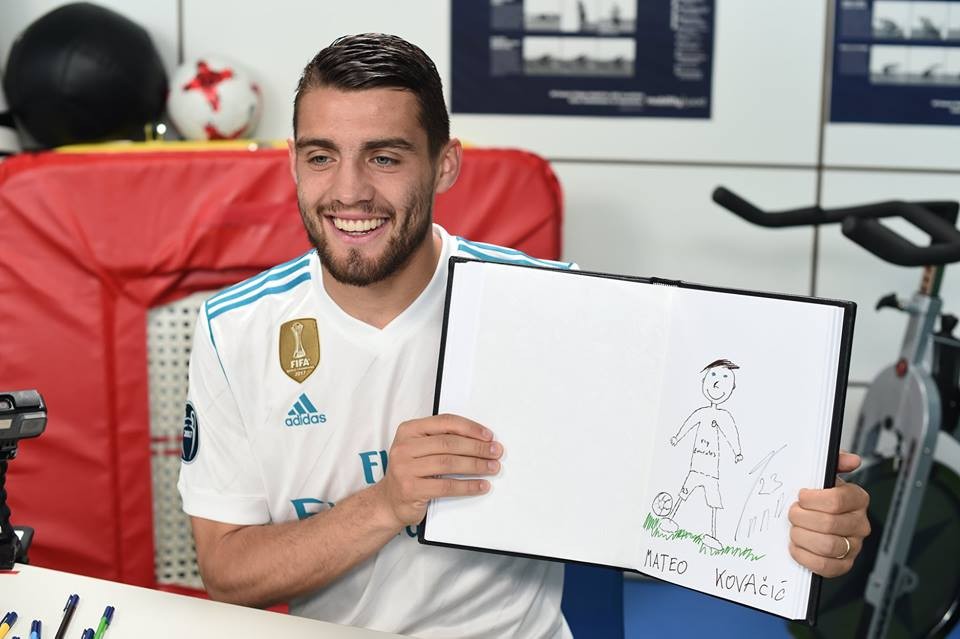Dàn sao Real Madrid tự họa bản thân trước CK Champions League - Bóng Đá