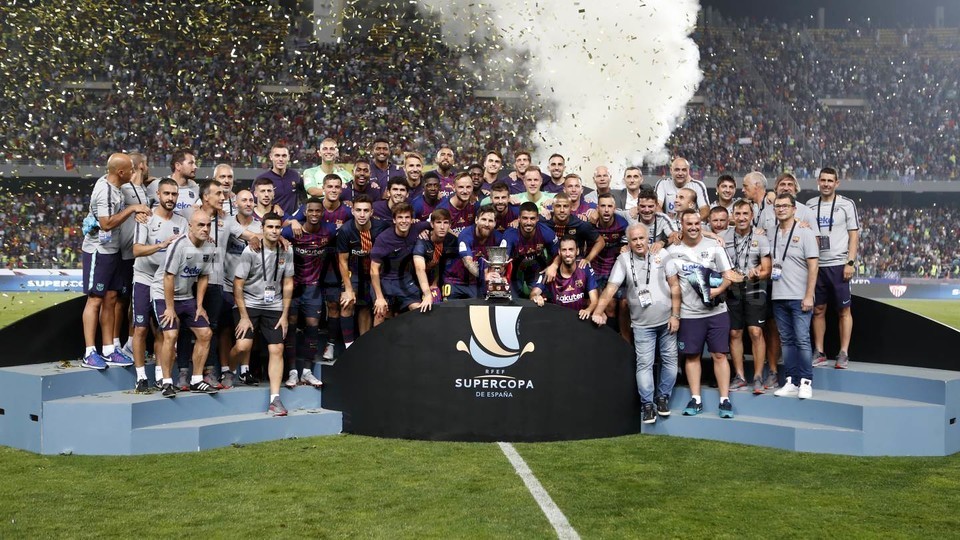 Messi lập kỷ lục trong lần đầu đeo băng đội trưởng Barcelona - Bóng Đá