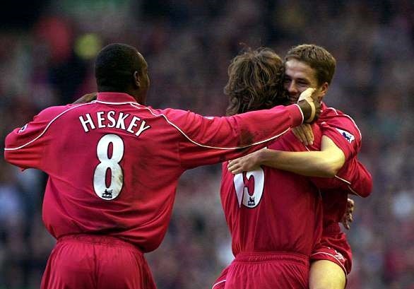 Naby Keita rạng rỡ cầm áo đấu ra mắt Liverpool - Bóng Đá