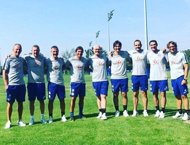 Conte xuất hiện trở lại, dàn sao Chelsea mặt mày cau có đến sân tập - Bóng Đá