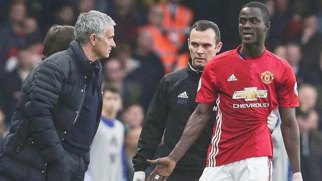Tình thế nguy cấp, 3 cầu thủ Man Utd nhận đặc ân từ Mourinho - Bóng Đá