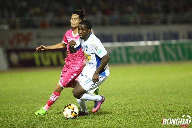 Trực tiếp Sài Gòn FC 3-1 Hoàng Anh Gia Lai: Văn Trường liên tiếp mắc sai lầm, HAGL thua 2 bàn trong 5 phút - Bóng Đá