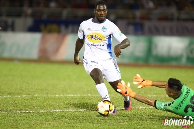 Trực tiếp Sài Gòn FC 3-1 Hoàng Anh Gia Lai: Văn Trường liên tiếp mắc sai lầm, HAGL thua 2 bàn trong 5 phút - Bóng Đá