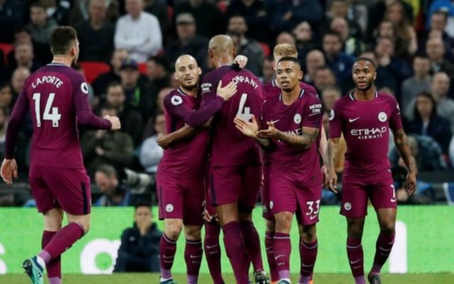 Barcelona 'trảm' Suarez, dọn đường đón hàng Man City - Bóng Đá