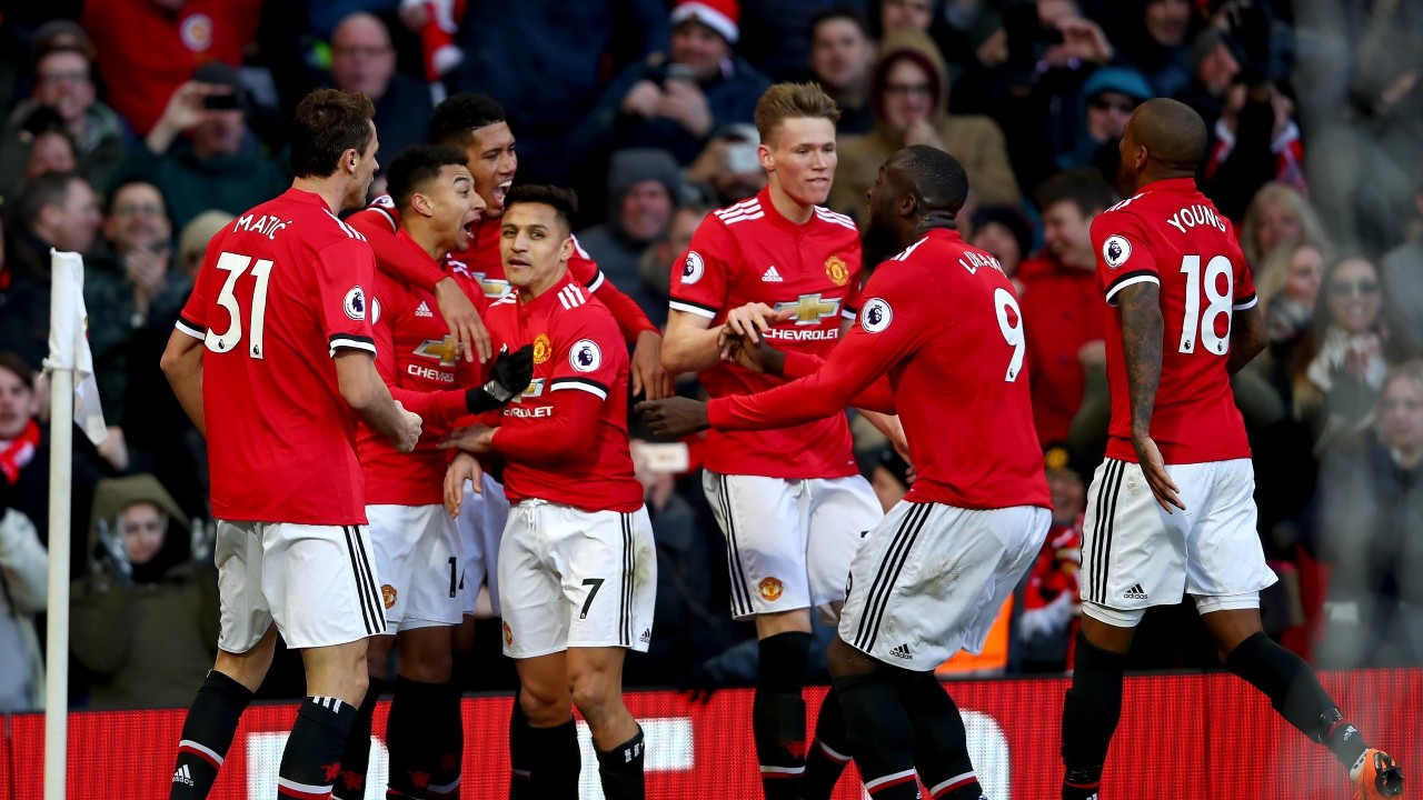 Vô địch Premier League, tiền thưởng của Man City vẫn kém Man Utd - Bóng Đá