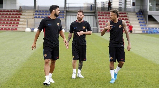 MSN góp mặt trên sân tập, Barca sẵn sàng cho chuyến du đấu - Bóng Đá