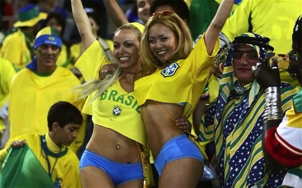 Những hội chị em nào làm cả World Cup xốn xang? - Bóng Đá